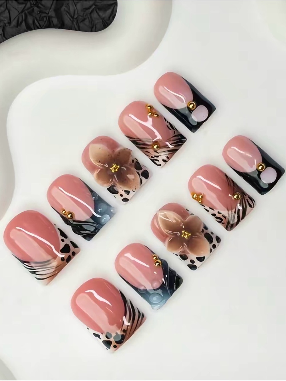 Pink Floral Press-On Nail Set with Black Accent - Women Makeup